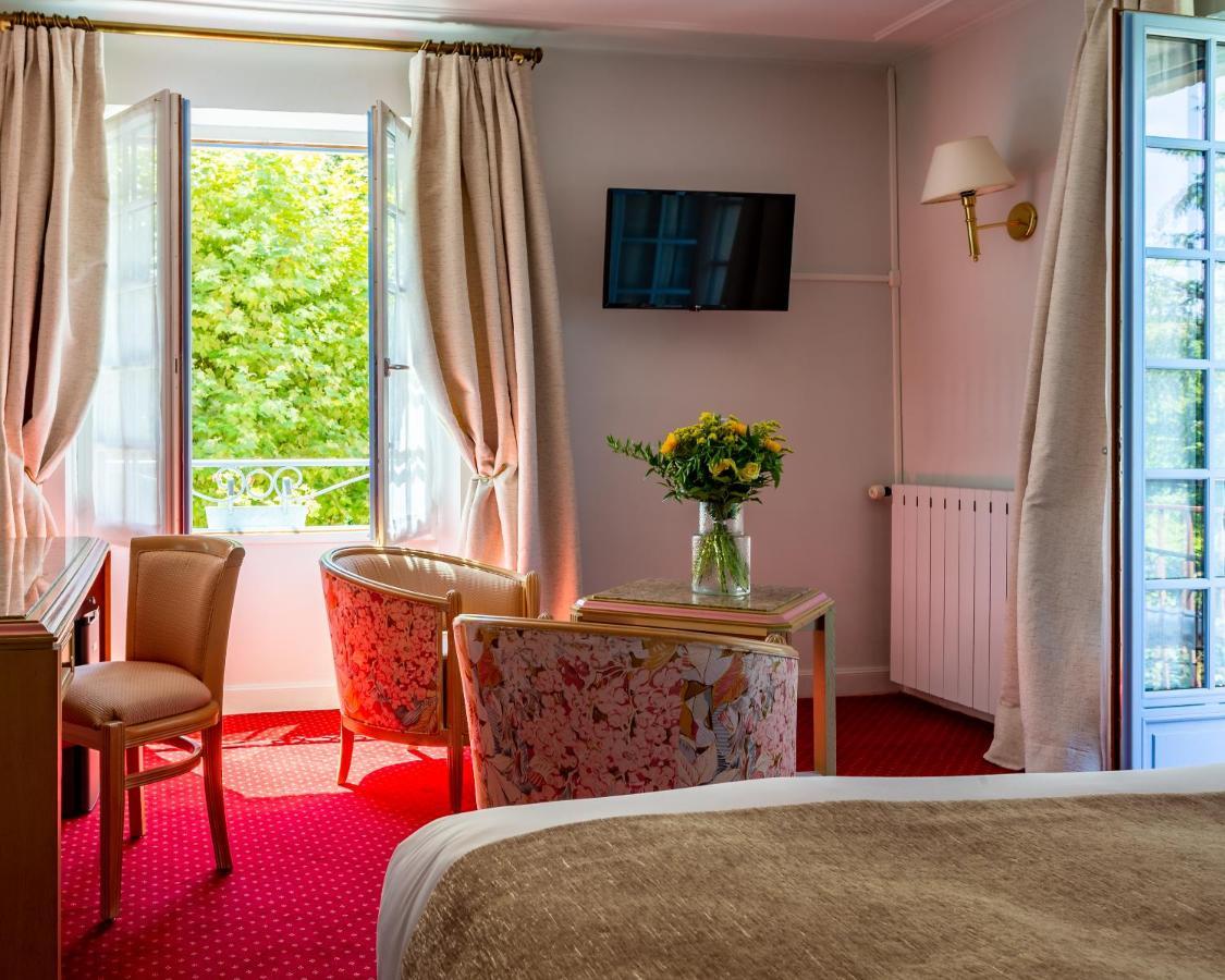 Hotel Restaurant Le Centenaire Les Eyzies Экстерьер фото