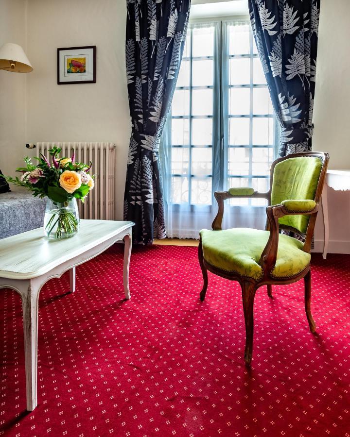 Hotel Restaurant Le Centenaire Les Eyzies Экстерьер фото