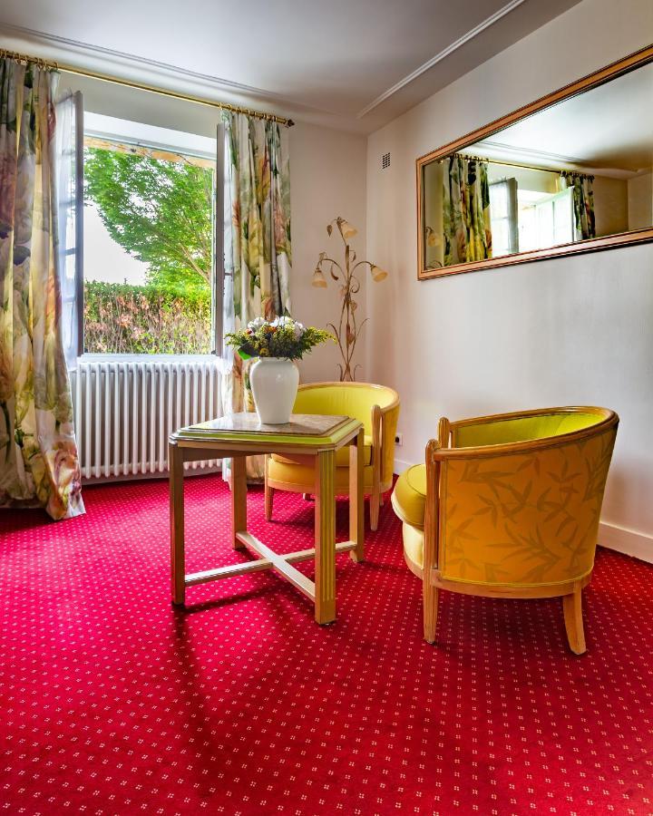 Hotel Restaurant Le Centenaire Les Eyzies Экстерьер фото