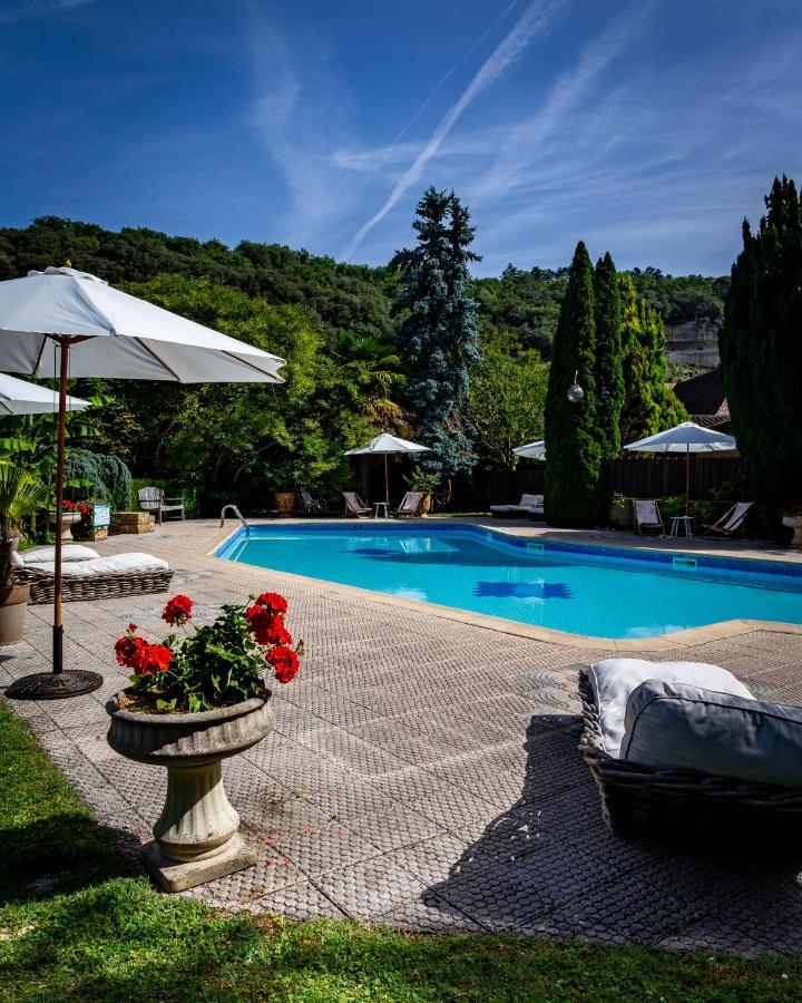 Hotel Restaurant Le Centenaire Les Eyzies Экстерьер фото